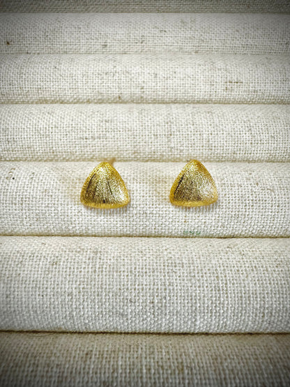 “Violet” Brushed Stud Earrings (18K Gold plated)