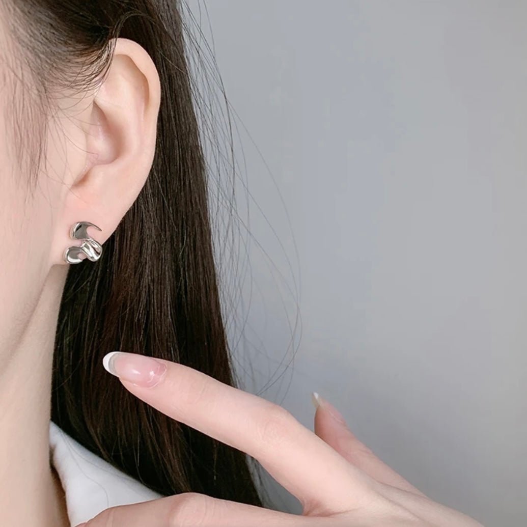 “Blossom Wave” Earrings (Gold)