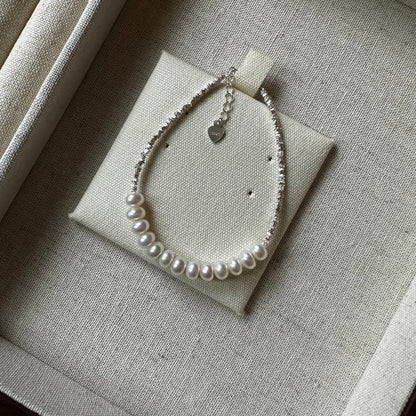 “Lily” Pearl Bracelet (Silver)