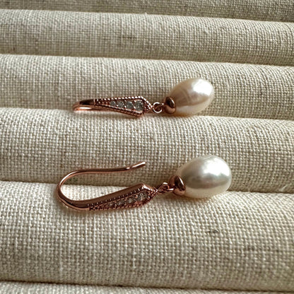 “Cassia” Pearl Drop Earrings (Rose Gold)
