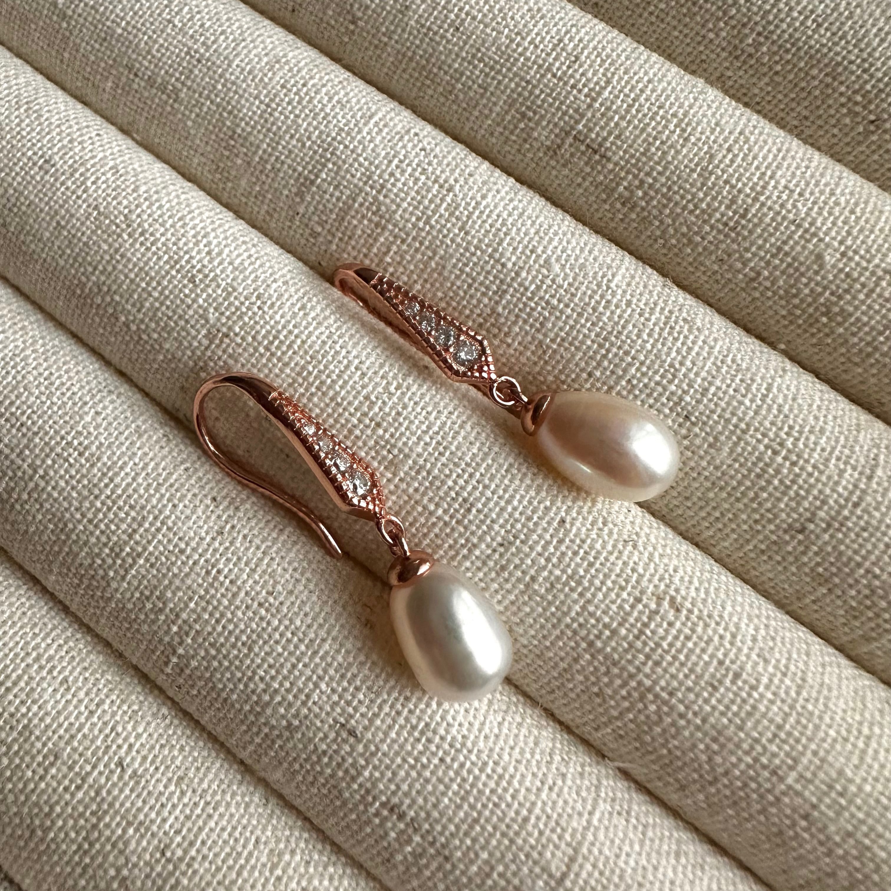 “Cassia” Pearl Drop Earrings (Rose Gold)