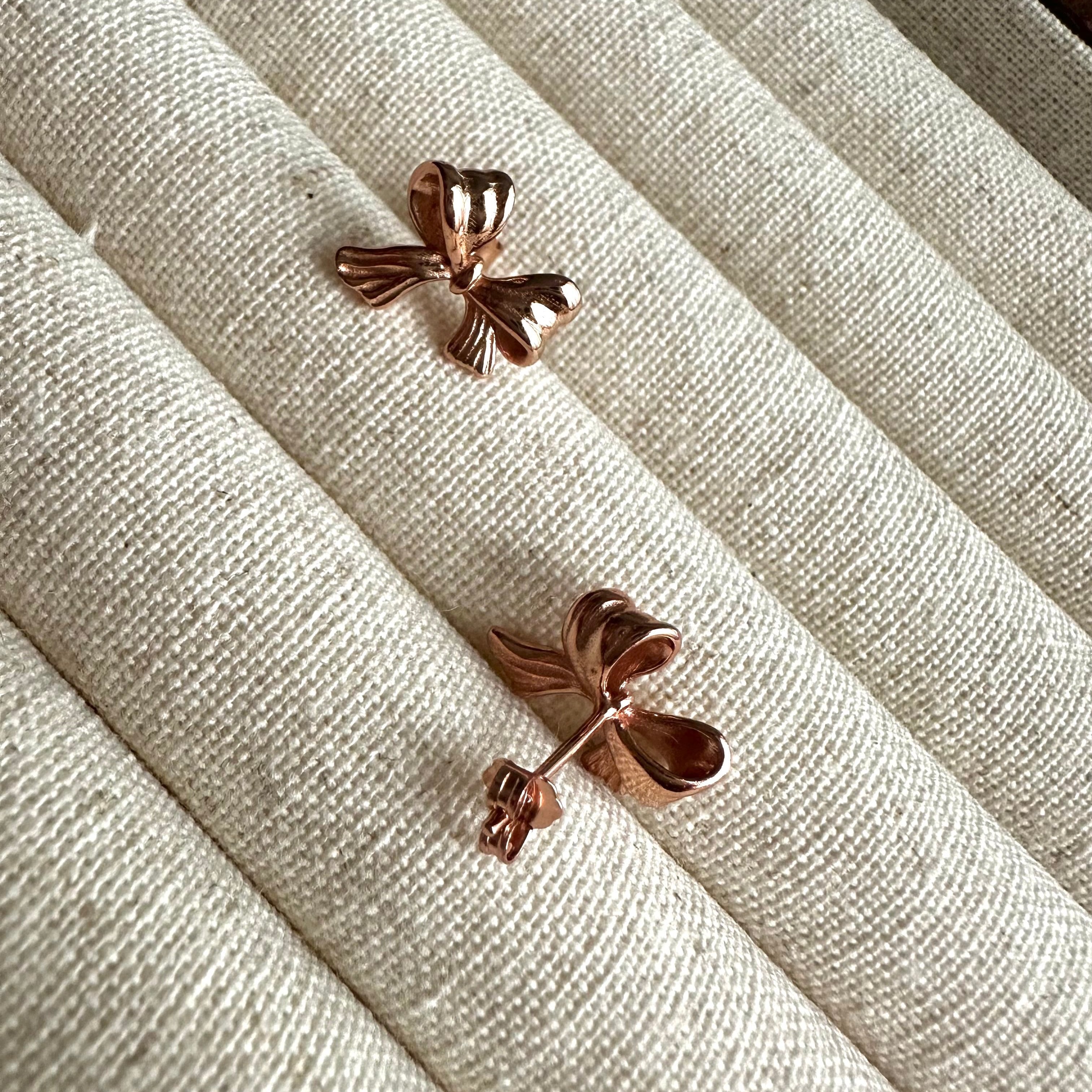“Bow” Stud Earrings (Rose Gold)
