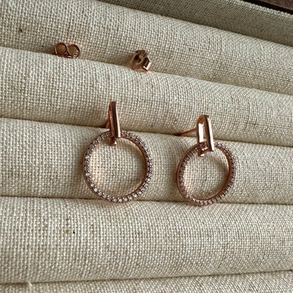 “Thyme Circle” Drop Earrings (Rose Gold)