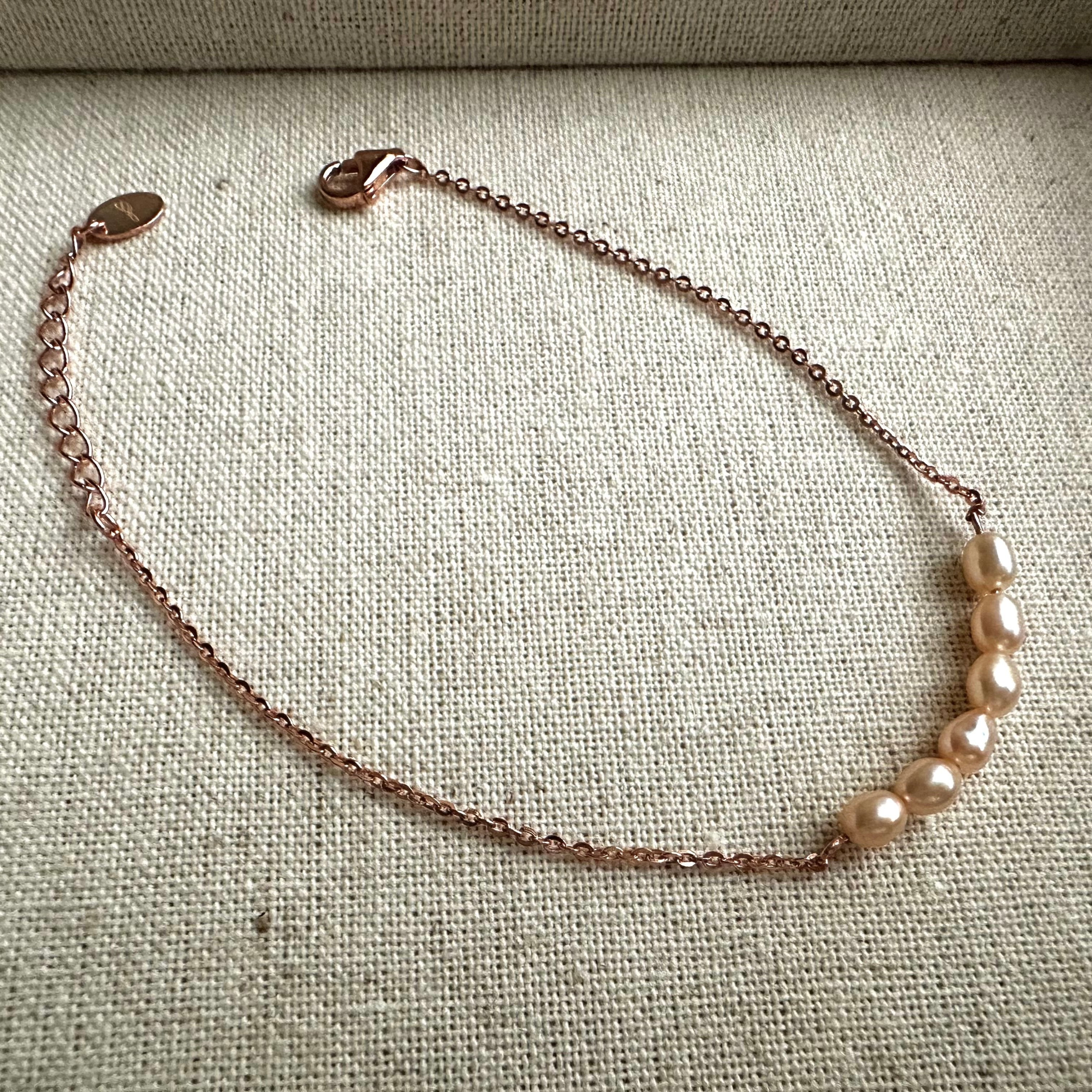 “Poppy” Pearl Bracelet (Pink pearls)