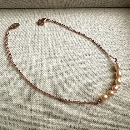 “Poppy” Pearl Bracelet (Pink pearls)
