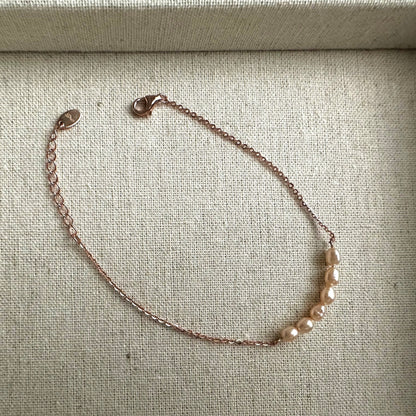“Poppy” Pearl Bracelet (Pink pearls)