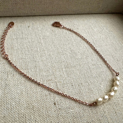 “Poppy” Pearl Bracelet (White pearls)