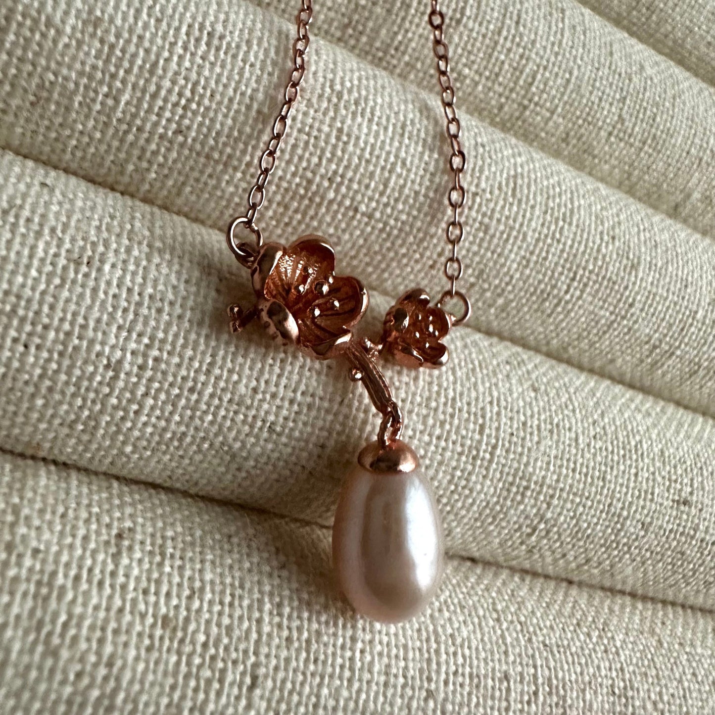 “Lotus” Pearl Drop Necklace (Rose Gold)
